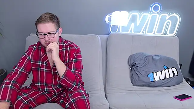 Ksenny online show from January 2025 07:28:01 AM