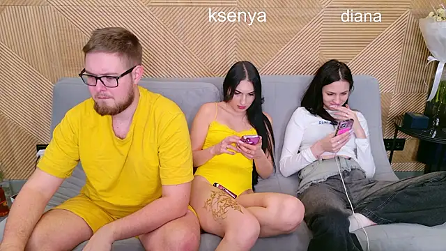 Ksenny online show from February 2026 06:15:02 PM