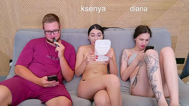 Ksenny online show from July 2026 10:39:01 AM