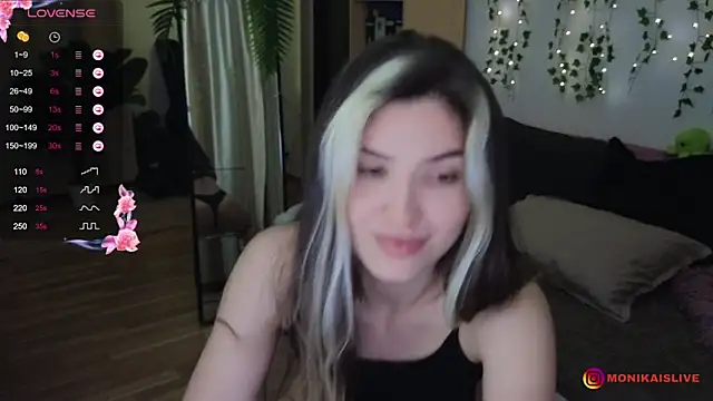 monikavenom online show from September 2025 01:11:01 AM