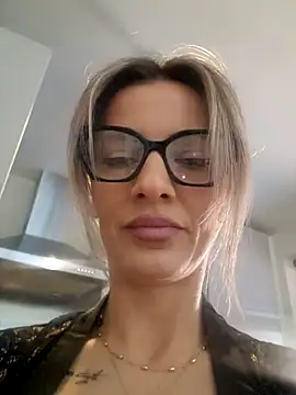 SweetMonicaUK online show from January 2025 09:44:02 AM