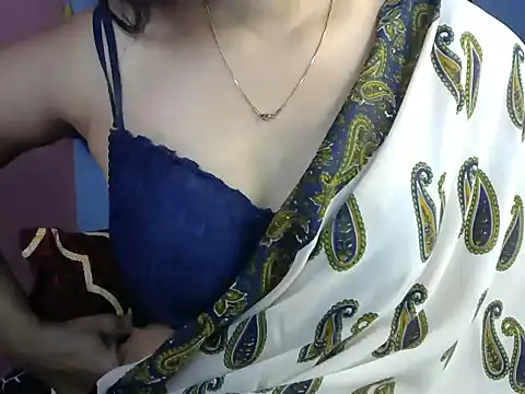 Black cat cutie online show from February 2025 04:37:02 AM