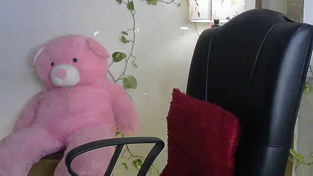 Black cat cutie online show from June 2026 05:30:01 AM