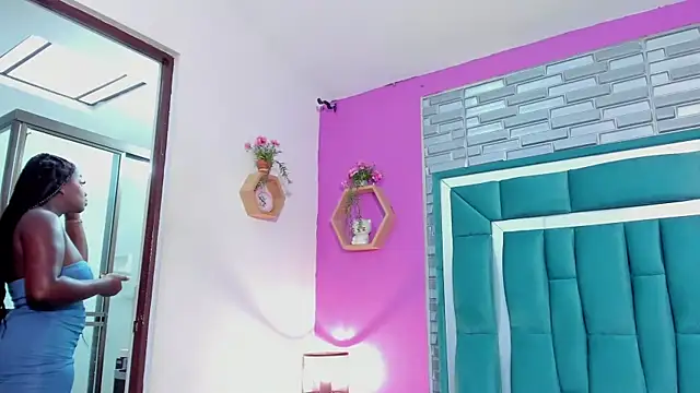 LORENSCOLLINS online show from September 2025 01:10:01 PM