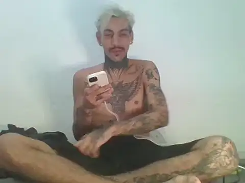 PitbullDiablo1 online show from November 2025 06:45:01 AM