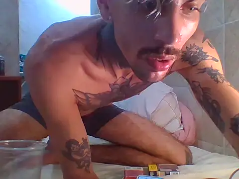 PitbullDiablo1 online show from November 2025 05:32:02 AM