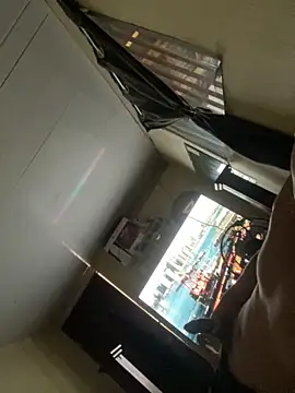 mfloressd14 online show from October 2025 02:51:02 PM