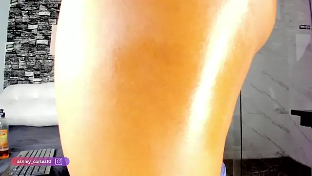 ashley crotez online show from September 2025 02:48:01 AM