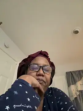 Snapshot of ebonyred chatting on February 2026 01:59:02 AM ebonyred online show from February 2026 01:59:02 AM