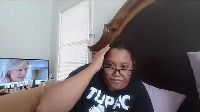 Snapshot of ebonyred chatting on February 2026 07:54:02 PM ebonyred online show from February 2026 07:54:02 PM