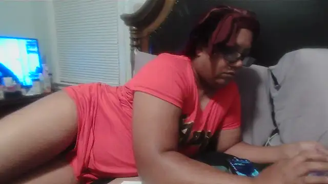 Snapshot of ebonyred chatting on March 2026 02:14:02 AM ebonyred online show from March 2026 02:14:02 AM