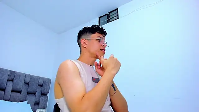 AgarEvans online show from December 2024 04:38:01 AM