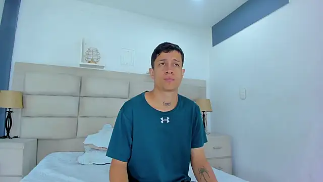 AgarEvans online show from December 2025 05:01:02 AM