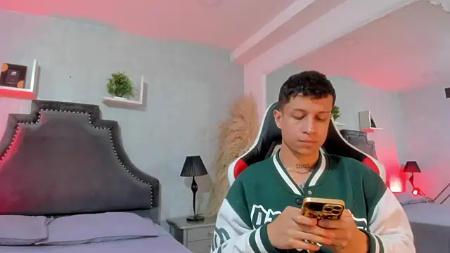 AgarEvans online show from April 2026 05:18:02 AM