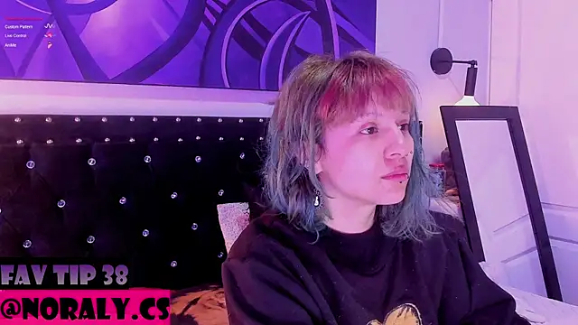 Snapshot of hey_noraly chatting on May 2026 04:08:02 AM hey noraly online show from May 2026 04:08:02 AM