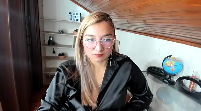  sweetcarla online show from January 2025 04:37:01 PM