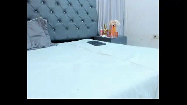 mariiana murillo01 online show from January 2025 08:22:01 AM