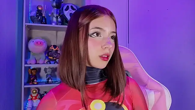 EmilyMiller  online show from November 2025 04:20:01 PM