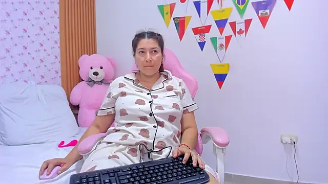 Snapshot of Soyqueen chatting on July 2026 03:59:01 PM Soyqueen online show from July 2026 03:59:01 PM