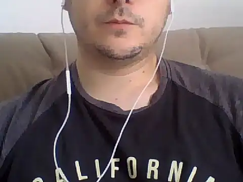 Snapshot of ShiitakeBR chatting on December 2024 07:07:02 PM ShiitakeBR online show from December 2024 07:07:02 PM