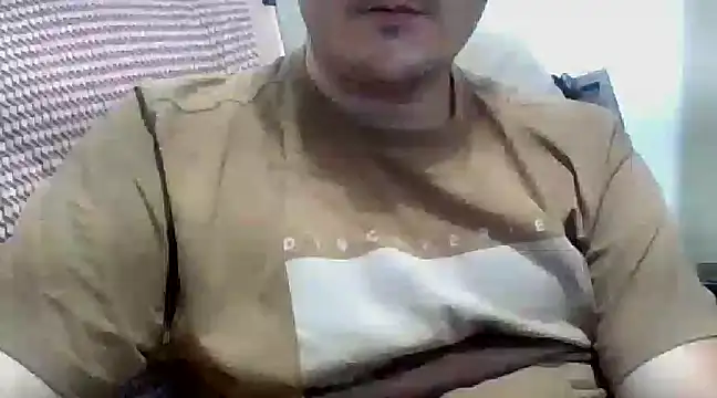 Snapshot of ShiitakeBR chatting on February 2025 10:17:02 PM ShiitakeBR online show from February 2025 10:17:02 PM