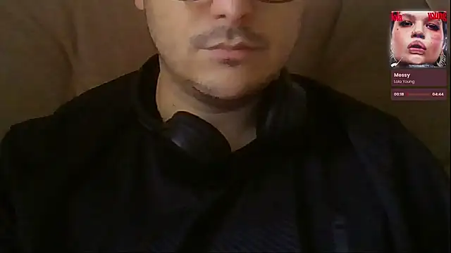 Snapshot of ShiitakeBR chatting on March 2025 09:02:02 PM ShiitakeBR online show from March 2025 09:02:02 PM