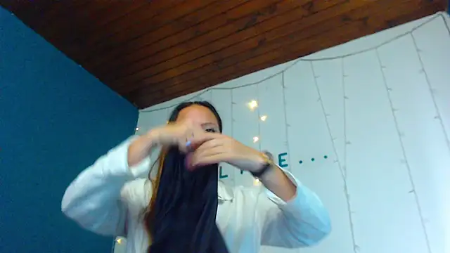 Snapshot of camila_delarosa chatting on December 2024 09:32:02 PM camila delarosa online show from December 2024 09:32:02 PM