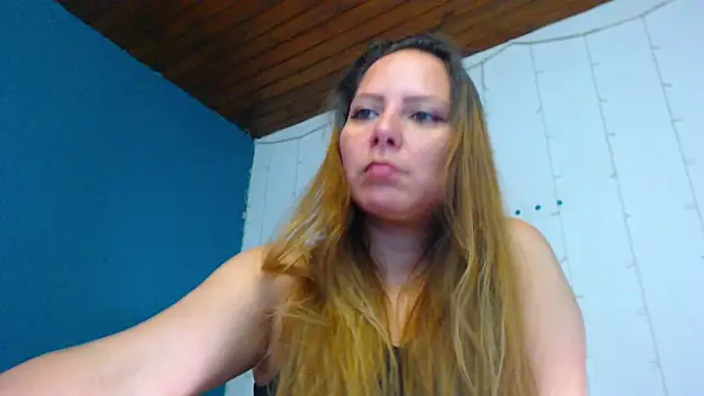 Snapshot of camila_delarosa chatting on January 2025 03:58:01 PM camila delarosa online show from January 2025 03:58:01 PM