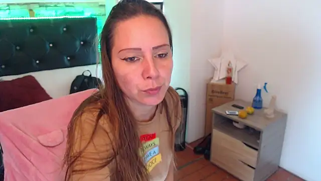 Snapshot of camila_delarosa chatting on September 2025 04:30:01 PM camila delarosa online show from September 2025 04:30:01 PM