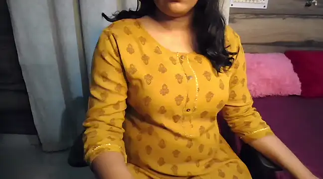 Trezza online show from December 2024 06:37:01 PM