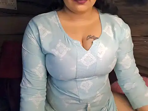 Trezza online show from September 2025 12:04:01 AM