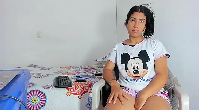 Snapshot of skinnyanai2 chatting on February 2025 02:32:01 PM skinnyanai2 online show from February 2025 02:32:01 PM