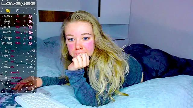 kitti kaattt online show from December 2024 11:33:01 AM