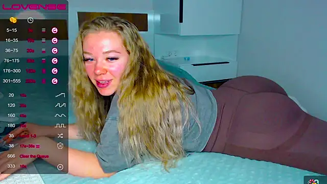 kitti kaattt online show from September 2025 04:03:01 AM