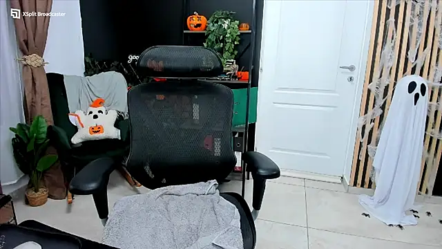 Snapshot of fireflowers_ chatting on October 2025 10:11:02 PM fireflowers online show from October 2025 10:11:02 PM