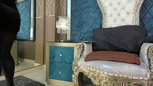 Janna Rousse  online show from November 2025 12:17:01 PM