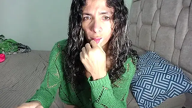 Nadia Monroe online show from December 2024 09:35:01 AM