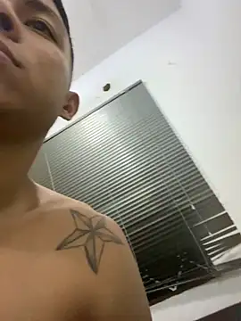 Snapshot of aalan_foxter chatting on December 2024 02:43:02 AM aalan foxter online show from December 2024 02:43:02 AM