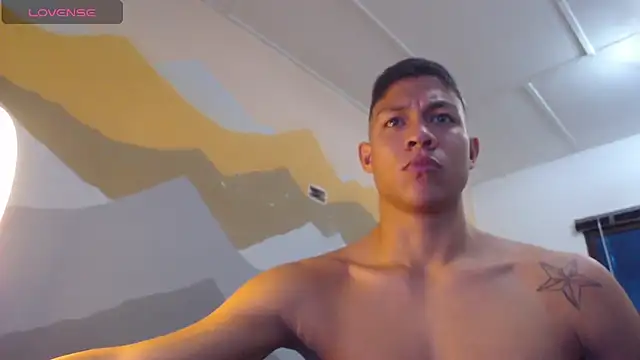 Snapshot of aalan_foxter chatting on January 2025 04:21:01 AM aalan foxter online show from January 2025 04:21:01 AM