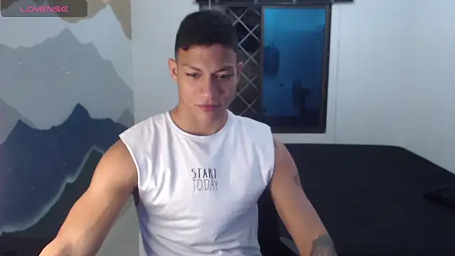 Snapshot of aalan_foxter chatting on January 2025 03:39:02 AM aalan foxter online show from January 2025 03:39:02 AM