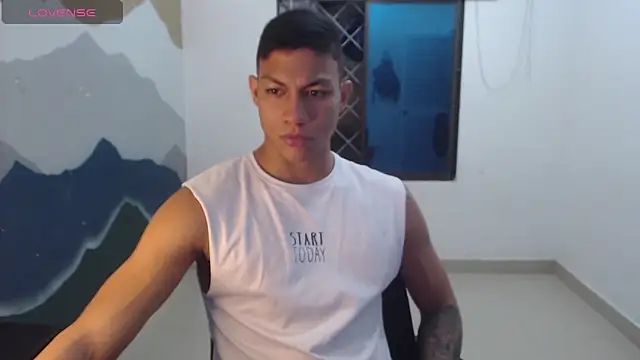 Snapshot of aalan_foxter chatting on January 2025 01:10:02 AM aalan foxter online show from January 2025 01:10:02 AM