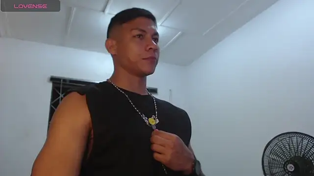 Snapshot of aalan_foxter chatting on January 2025 02:10:01 AM aalan foxter online show from January 2025 02:10:01 AM