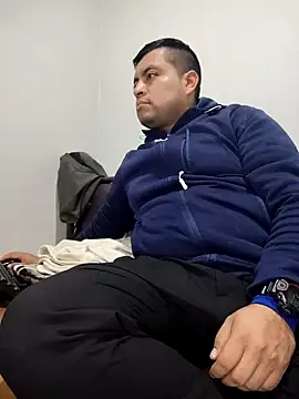 Snapshot of Potro23hotzen chatting on January 2025 09:05:01 PM Potro23hotzen online show from January 2025 09:05:01 PM