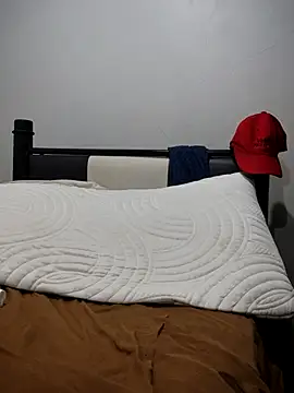 Snapshot of Potro23hotzen chatting on December 2025 05:17:01 PM Potro23hotzen online show from December 2025 05:17:01 PM