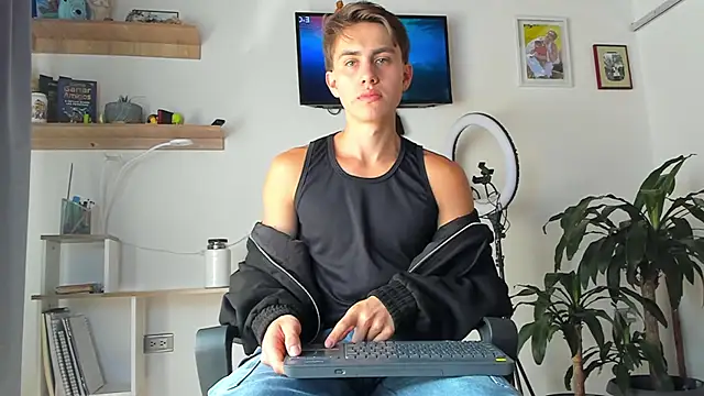 manucute 23  online show from November 2025 05:49:01 PM