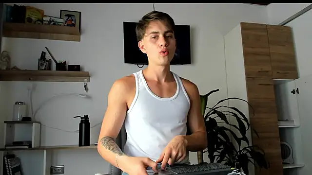 manucute 23  online show from March 2026 03:33:01 PM