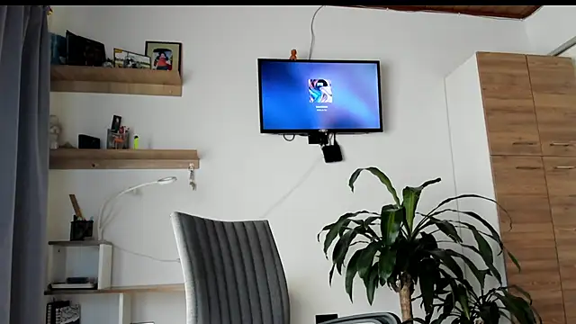 manucute 23  online show from April 2026 04:48:01 PM