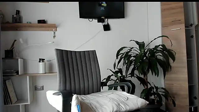 Snapshot of manucute_23_ chatting on May 2026 07:30:02 PM manucute 23 online show from May 2026 07:30:02 PM