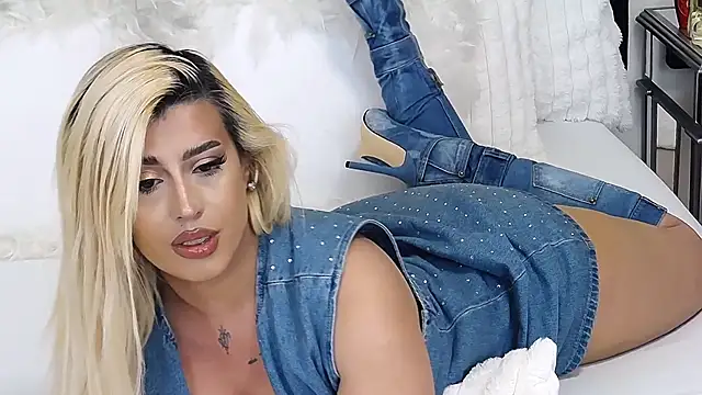 GiseleReine online show from March 2026 11:28:02 AM