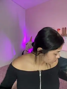 Oriana Guzman online show from November 2025 01:04:02 AM